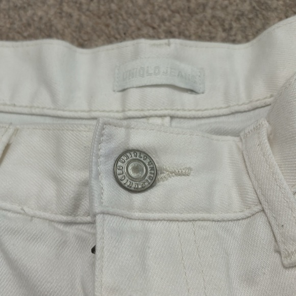 Uniqlo white denim shorts - Picture 2 of 5